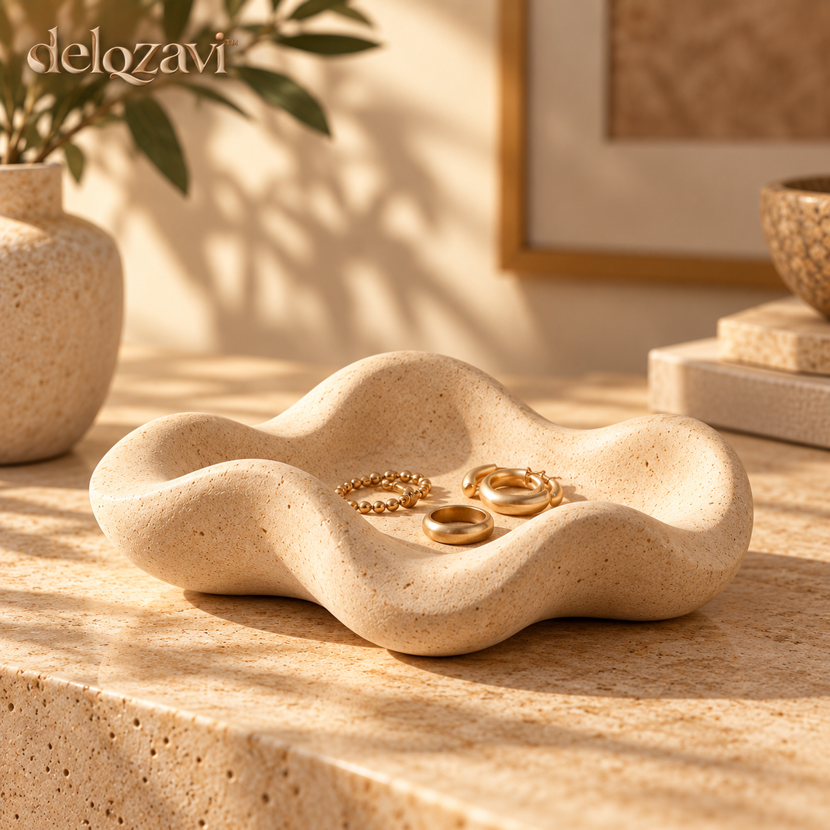 delqzavi™ Small Catchall Sculpture Tray — image 1